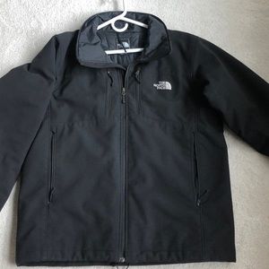 Large Men’s Northface soft shell jacket
